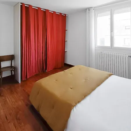 Holiday home Maison Plages & Centre A Pieds - Proche Gr34